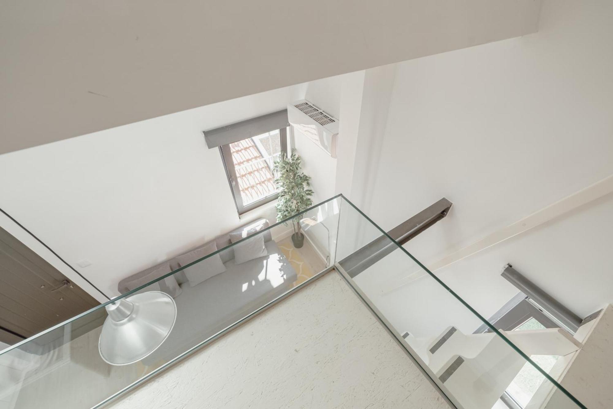 Mezzanine Stylish Apartments By Vacationy Porto Exterior photo