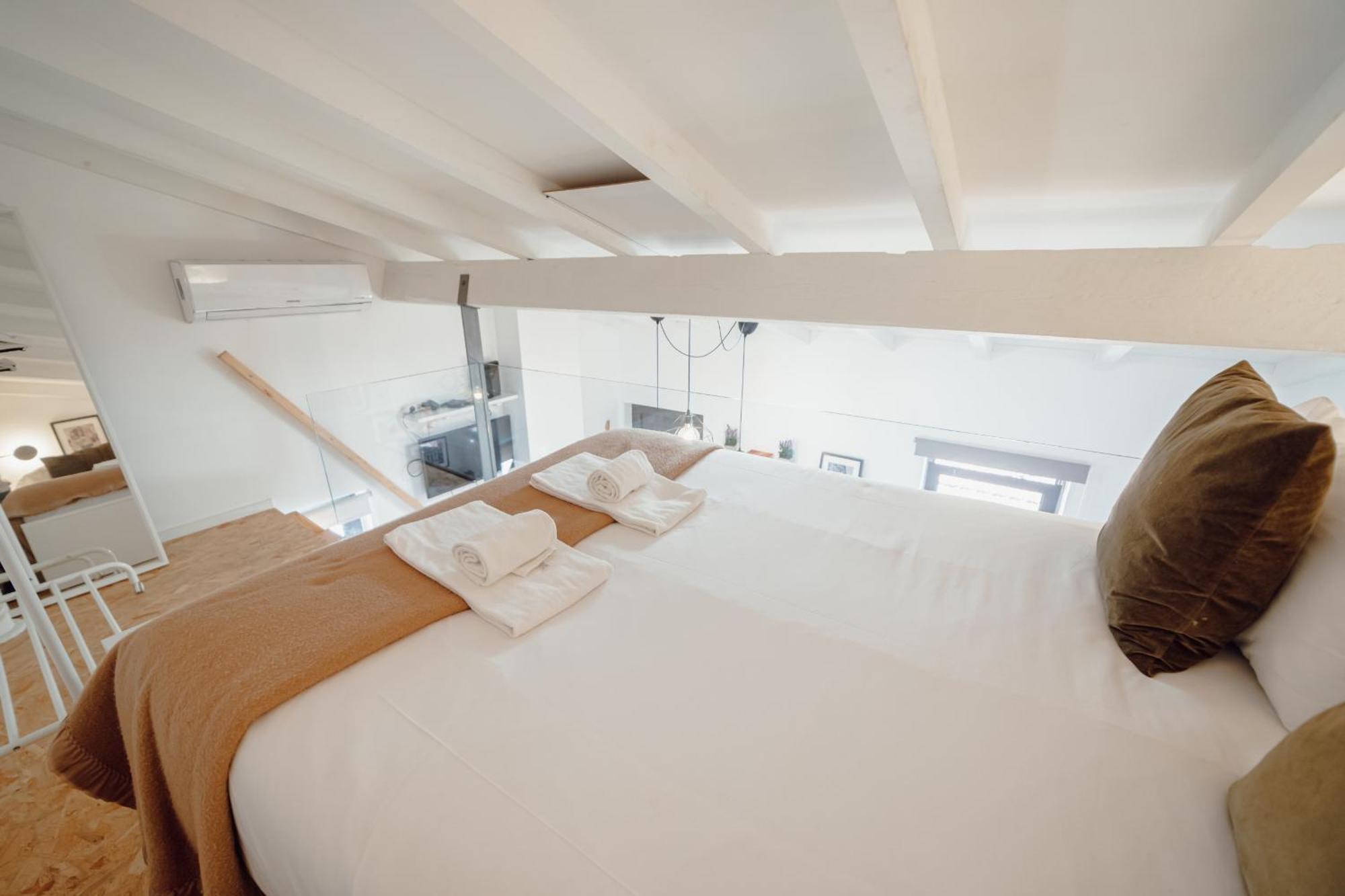 Mezzanine Stylish Apartments By Vacationy Porto Exterior photo